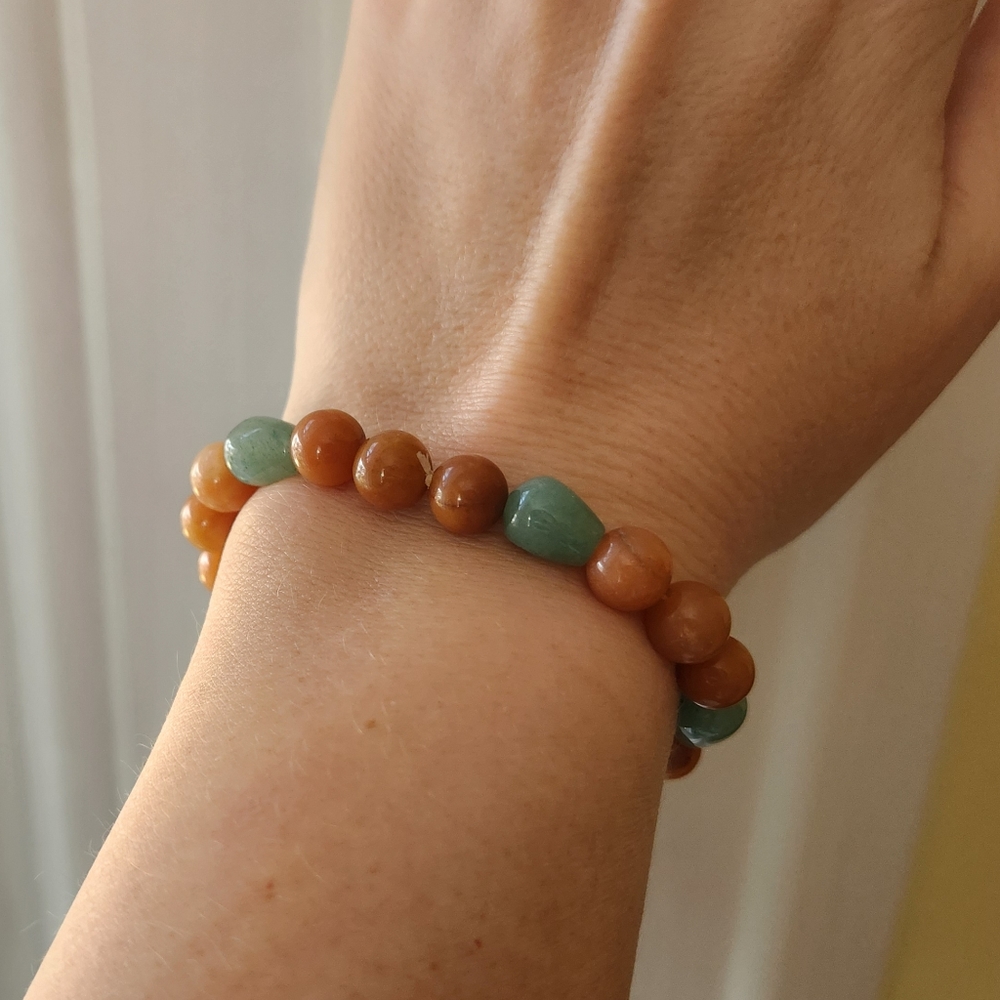 Jade bead stretch bracelet handmade